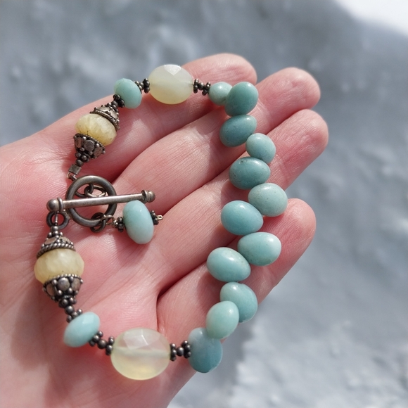 Vintage Sterling Silver Blue and Cream Gemstone Bracelet - Picture 16 of 16